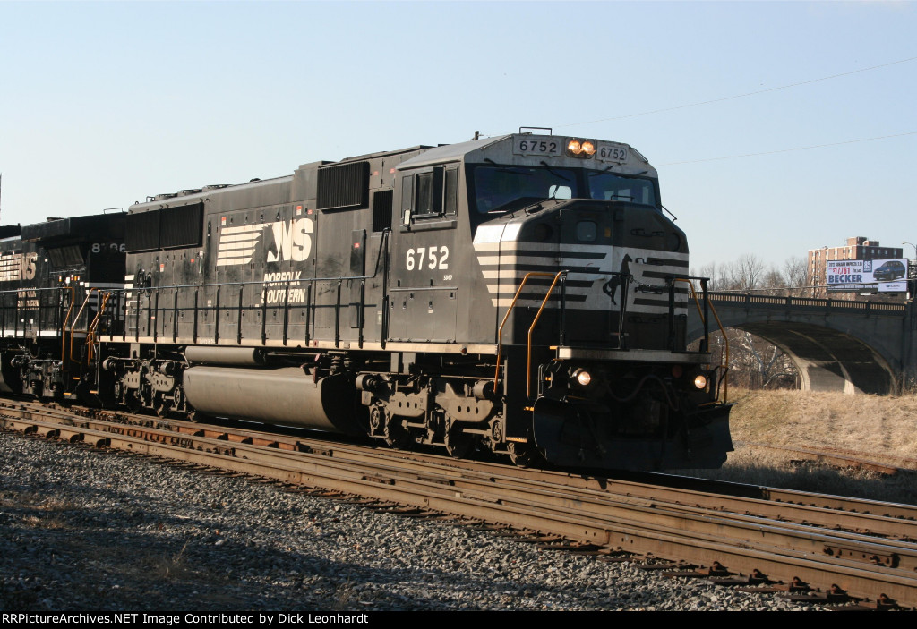 NS 6752